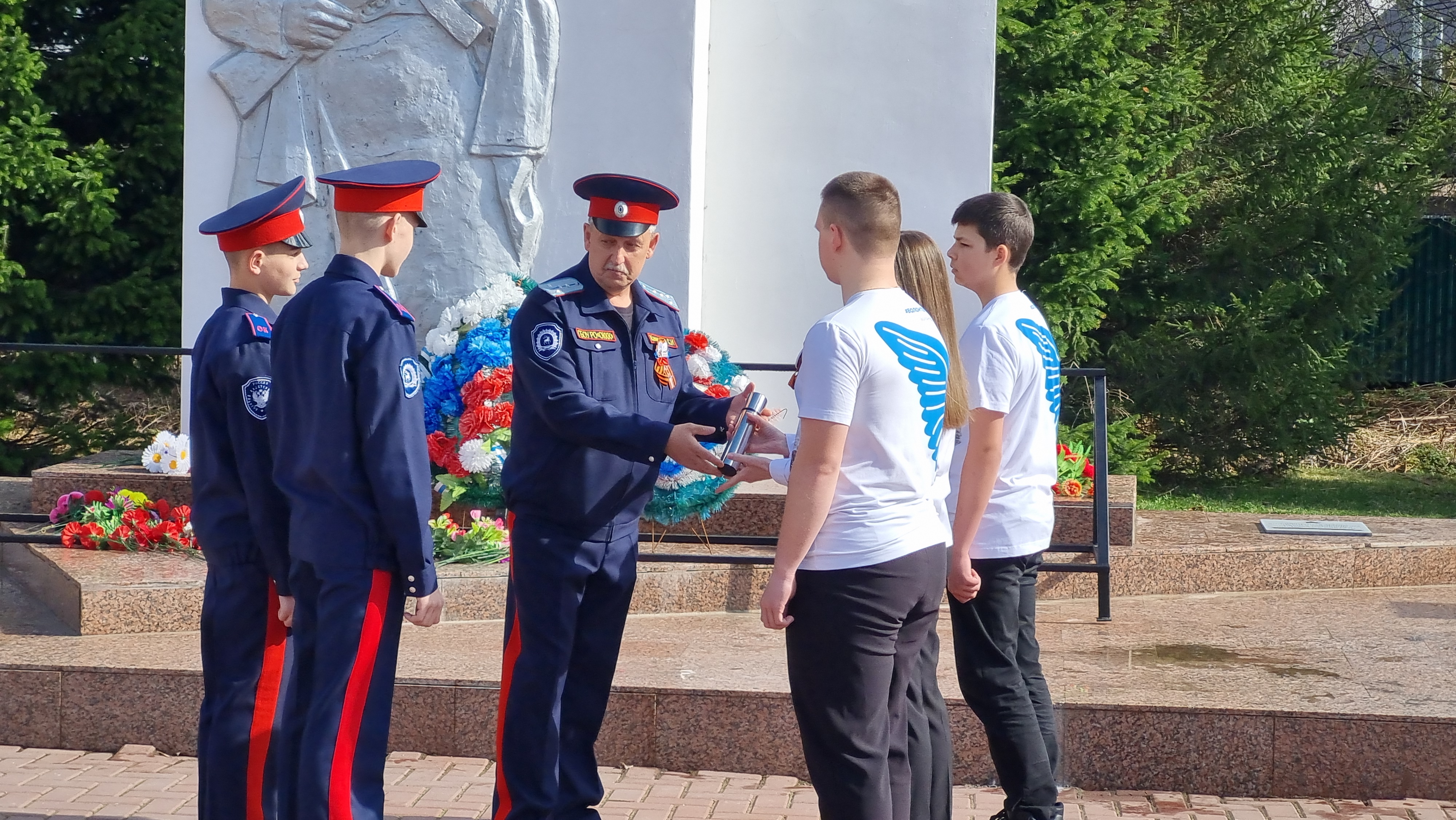 Сегодня в Каргасокском районе состоялось знаковое событие, объединившее в себе память о героях разных поколений, защищавших нашу Родину.