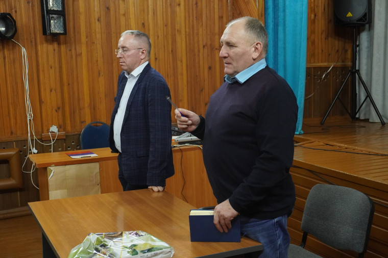 Надо смотреть в будущее с оптимизмом. Надо смотреть в будущее с оптимизмом.